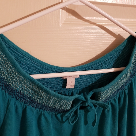 2/$20 Old Navy Flutter Sleeve Tshirt Teal Size Small - Picture 8 of 11